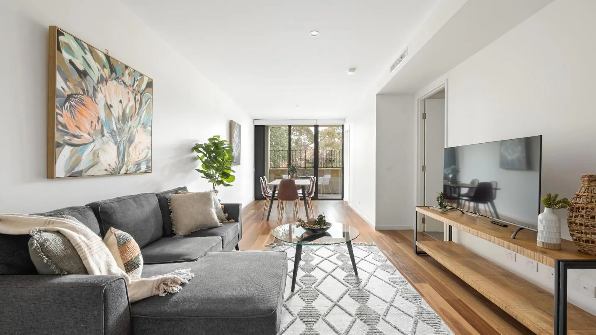Founders Lane Apartments By Urban Rest Canberra